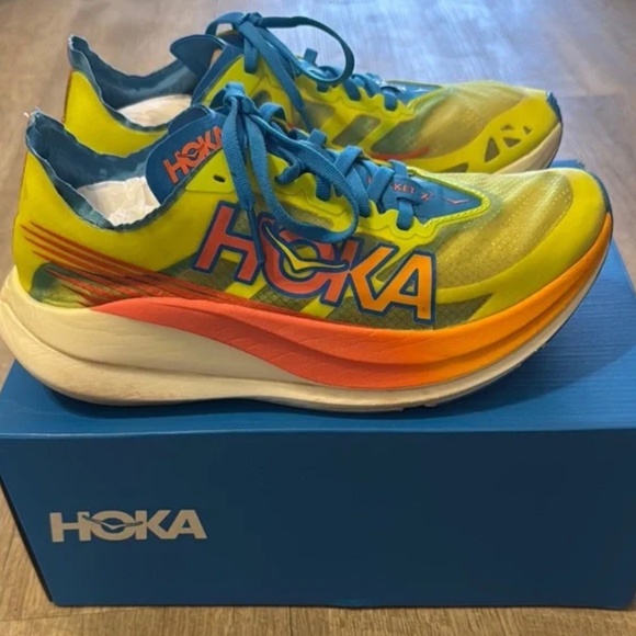 Hoka rocket x2 size 7.5 like new - Picture 2 of 4